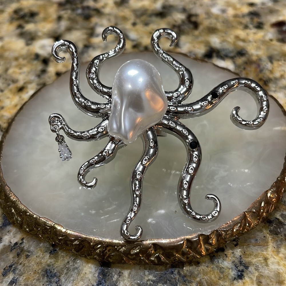 Silver Octopus Pearl Statement Ring - image 3